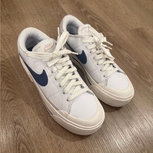 Nike sneakers women’s size 7